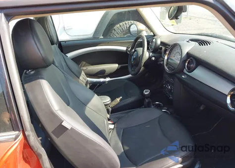 2012 Mini Cooper z USA, uszkodzony, nr VIN WMWSU3C51CT369410